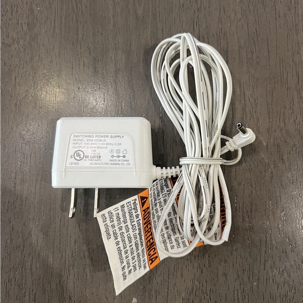 Salom Electric SSW-2256US 6V 800mA DC Switching Power Supply AC Adapter